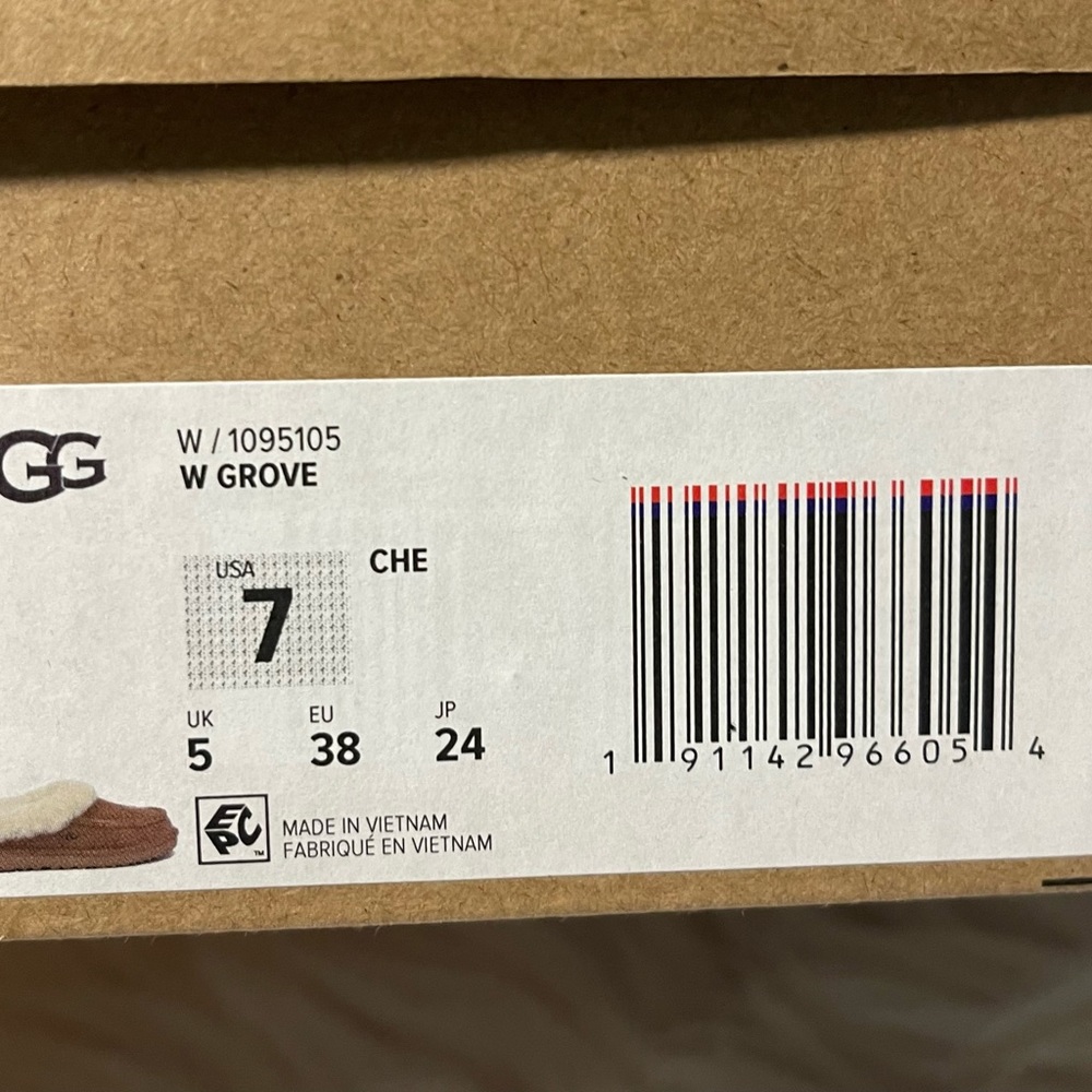 NWT Womens Ugg Slippers
